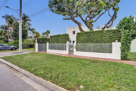 Immobilier commercial à louer à Miami Beach, Floride: 52.03 m2 № 2431369 - photo 20