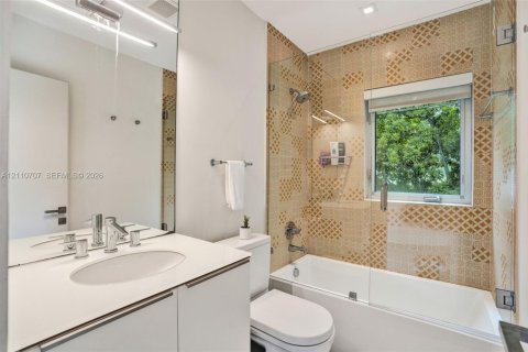 Immobilier commercial à louer à Miami Beach, Floride: 52.03 m2 № 2431369 - photo 14