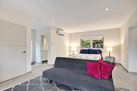 Immobilier commercial à louer à Miami Beach, Floride: 52.03 m2 № 2431369 - photo 9