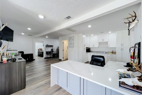 Commercial property in Longwood, Florida 105.91 sq.m. № 2283654 - photo 2