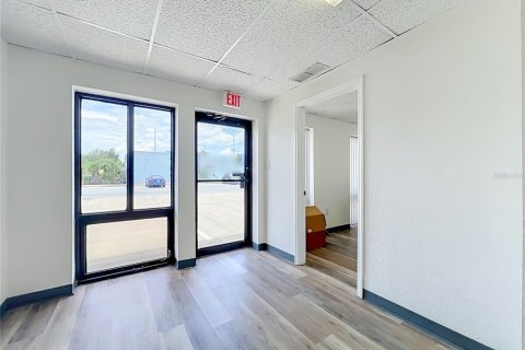 Commercial property in Longwood, Florida 105.91 sq.m. № 2283654 - photo 8