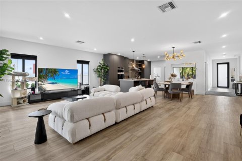 Купить виллу или дом в Форт-Лодердейл, Флорида 4 спальни, 206.99м2, № 2025762 - фото 12