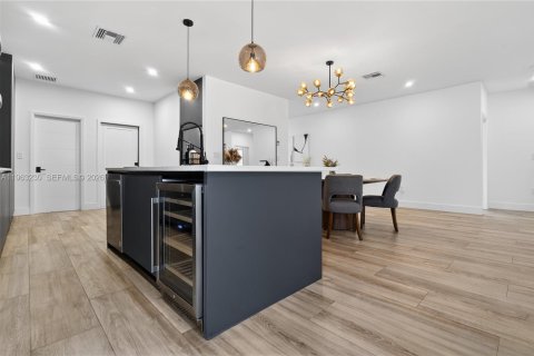 Купить виллу или дом в Форт-Лодердейл, Флорида 4 спальни, 206.99м2, № 2025762 - фото 7