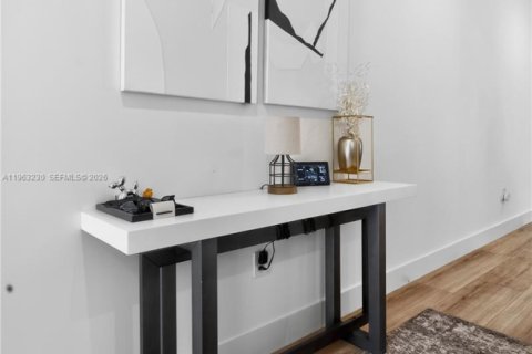 Купить виллу или дом в Форт-Лодердейл, Флорида 4 спальни, 206.99м2, № 2025762 - фото 20