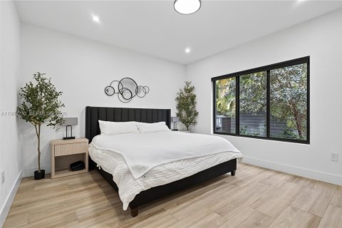 Купить виллу или дом в Форт-Лодердейл, Флорида 4 спальни, 206.99м2, № 2025762 - фото 23