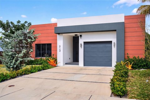 Дом в Форт-Лодердейл, Флорида 4 спальни, 206.99м2 № 2025762