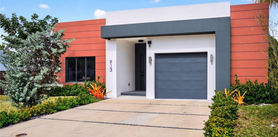 Дом в Форт-Лодердейл, Флорида 4 спальни, 206.99м2 № 2025762