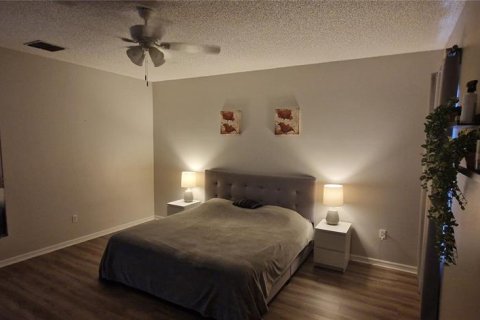 Villa ou maison à vendre à Kissimmee, Floride: 4 chambres, 221.48 m2 № 2142712 - photo 18