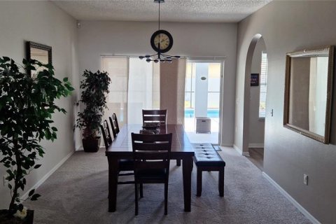 Villa ou maison à vendre à Kissimmee, Floride: 4 chambres, 221.48 m2 № 2142712 - photo 11
