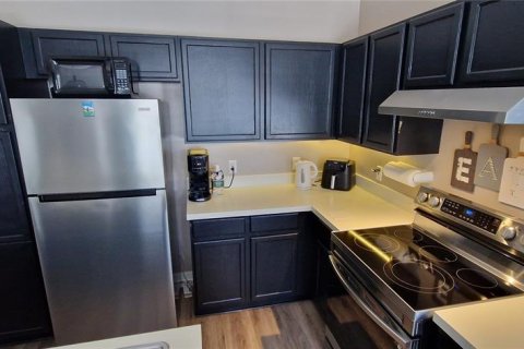 Villa ou maison à vendre à Kissimmee, Floride: 4 chambres, 221.48 m2 № 2142712 - photo 6