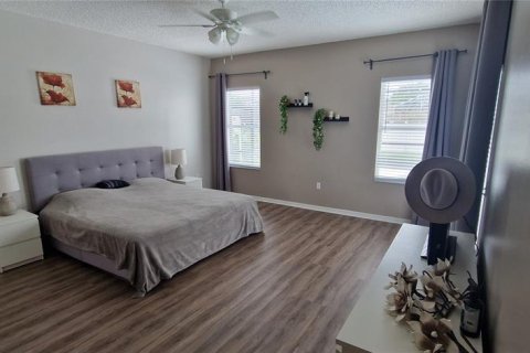 Villa ou maison à vendre à Kissimmee, Floride: 4 chambres, 221.48 m2 № 2142712 - photo 15