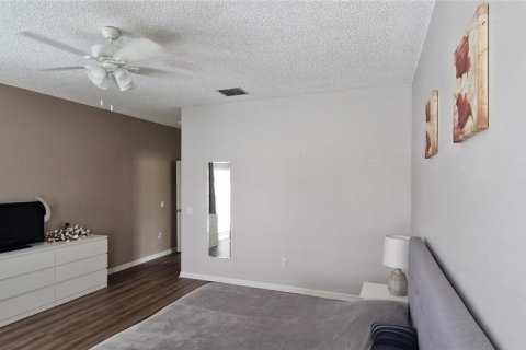 Villa ou maison à vendre à Kissimmee, Floride: 4 chambres, 221.48 m2 № 2142712 - photo 30