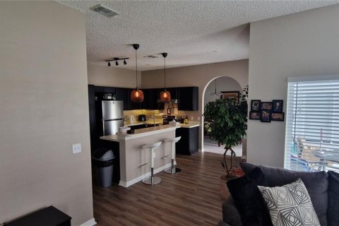 Villa ou maison à vendre à Kissimmee, Floride: 4 chambres, 221.48 m2 № 2142712 - photo 13