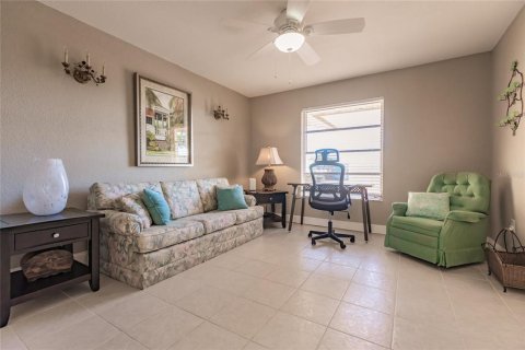 House in Punta Gorda, Florida 4 bedrooms, 227.8 sq.m. № 1551475 - photo 13