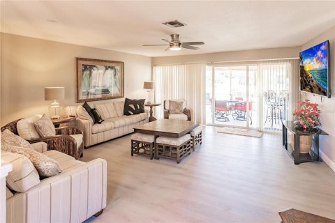 Casa en venta en Punta Gorda, Florida, 4 dormitorios, 227.8 m2 № 1551475 - foto 6