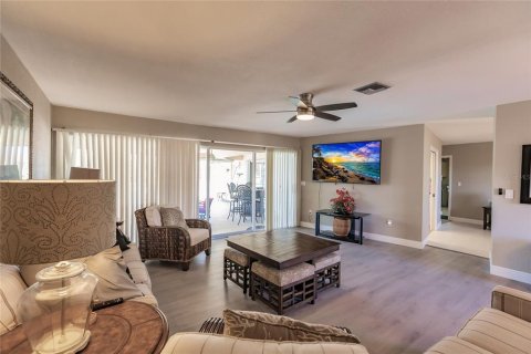 Casa en venta en Punta Gorda, Florida, 4 dormitorios, 227.8 m2 № 1551475 - foto 10