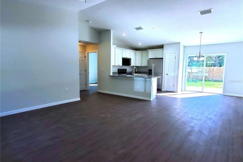 Villa ou maison à vendre à Ocklawaha, Floride: 3 chambres, 122.91 m2 № 2237117 - photo 5