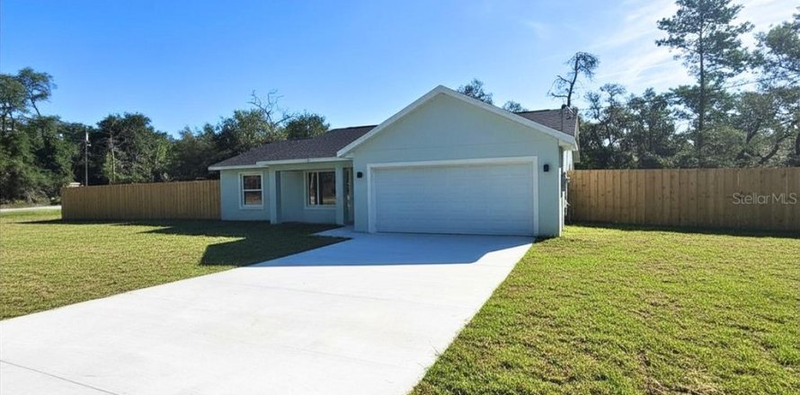 Villa ou maison à Ocklawaha, Floride 3 chambres, 122.91 m2 № 2237117