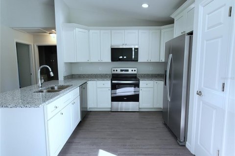Villa ou maison à vendre à Ocklawaha, Floride: 3 chambres, 122.91 m2 № 2237117 - photo 9