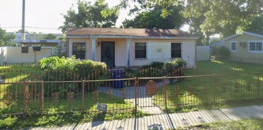 Villa ou maison à Miami Gardens, Floride 3 chambres, 94.76 m2 № 2066164