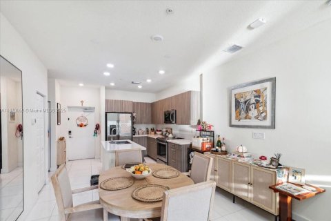 Condominio en venta en Doral, Florida, 2 dormitorios, 104.89 m2 № 1882213 - foto 5