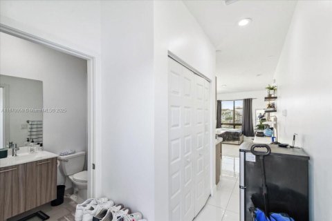 Condominio en venta en Doral, Florida, 2 dormitorios, 104.89 m2 № 1882213 - foto 24