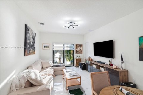 Condominio en venta en Doral, Florida, 2 dormitorios, 104.89 m2 № 1882213 - foto 7