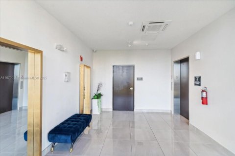 Condominio en venta en Doral, Florida, 2 dormitorios, 104.89 m2 № 1882213 - foto 30