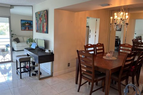 Condominio en alquiler en Lake Worth, Florida, 2 dormitorios, 101.26 m2 № 2407353 - foto 3
