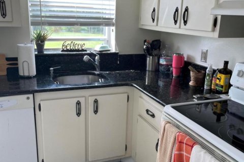 Condominio en alquiler en Lake Worth, Florida, 2 dormitorios, 101.26 m2 № 2407353 - foto 5