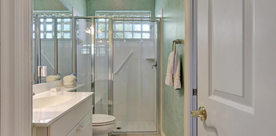 House in Vero Beach, Florida 2 bedrooms, 175.49 sq.m. № 1207581