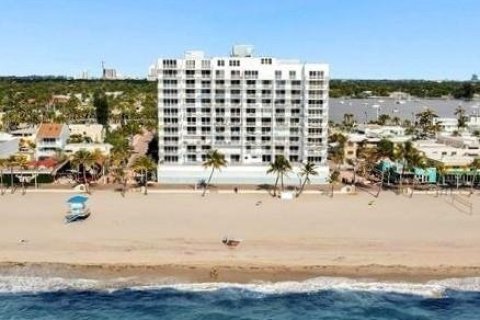 Condominio en venta en Hollywood, Florida, 2 dormitorios, 92.9 m2 № 952281 - foto 1