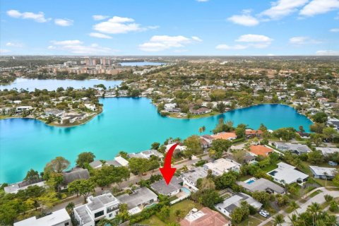 Villa ou maison à vendre à North Miami Beach, Floride: 4 chambres, 241.36 m2 № 1964778 - photo 30