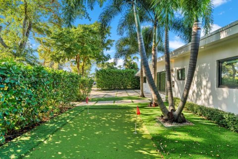 Villa ou maison à vendre à North Miami Beach, Floride: 4 chambres, 241.36 m2 № 1964778 - photo 5
