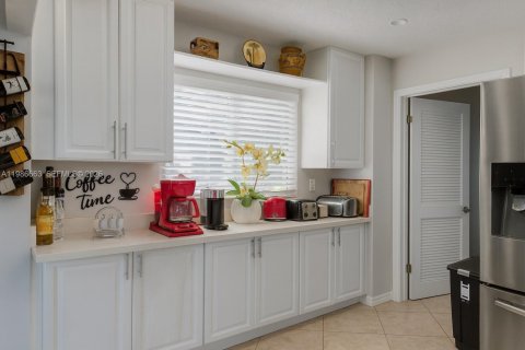 Villa ou maison à vendre à Tamarac, Floride: 2 chambres, 124.67 m2 № 2052469 - photo 9