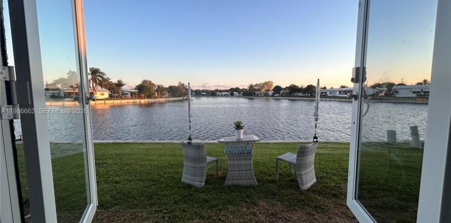 Villa ou maison à Tamarac, Floride 2 chambres, 124.67 m2 № 2052469