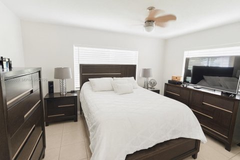 Villa ou maison à vendre à Tamarac, Floride: 2 chambres, 124.67 m2 № 2052469 - photo 12