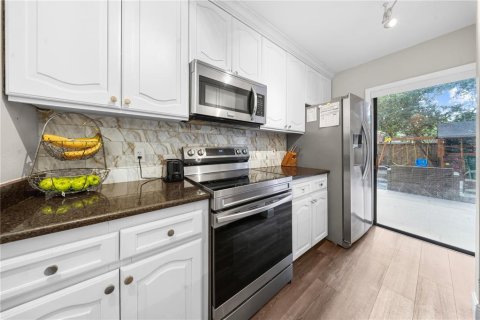 Townhouse in Palm Harbor, Florida 3 bedrooms, 146.04 sq.m. № 2312387 - photo 8