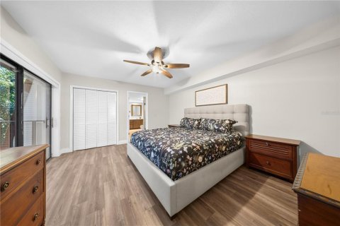 Townhouse in Palm Harbor, Florida 3 bedrooms, 146.04 sq.m. № 2312387 - photo 11