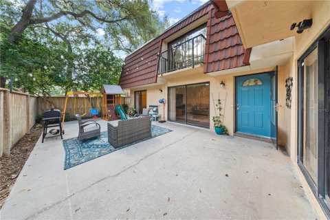 Townhouse in Palm Harbor, Florida 3 bedrooms, 146.04 sq.m. № 2312387 - photo 2