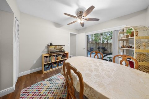 Townhouse in Palm Harbor, Florida 3 bedrooms, 146.04 sq.m. № 2312387 - photo 17