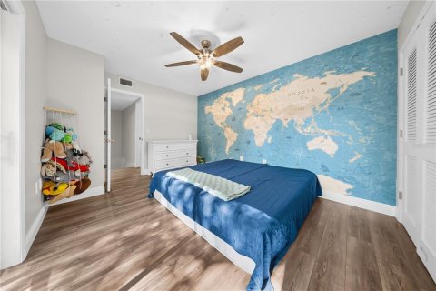 Townhouse in Palm Harbor, Florida 3 bedrooms, 146.04 sq.m. № 2312387 - photo 13