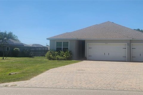 House in Punta Gorda, Florida 4 bedrooms, 188.78 sq.m. № 2097589