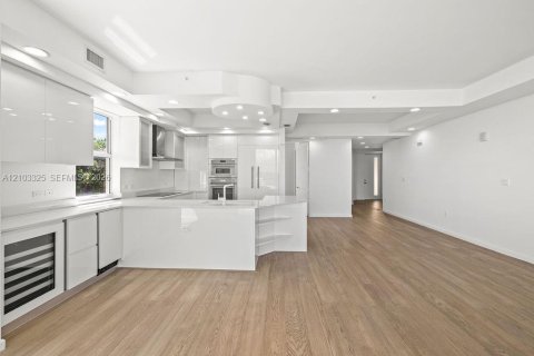 Copropriété à vendre à Hutchinson Island South, Floride: 2 chambres № 2410884 - photo 12