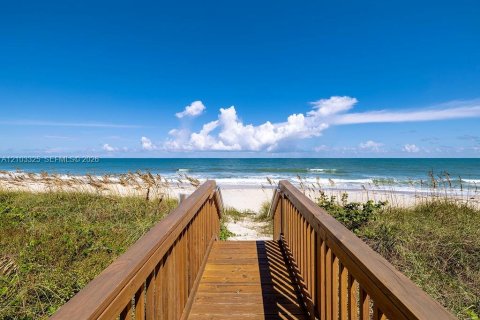Copropriété à vendre à Hutchinson Island South, Floride: 2 chambres № 2410884 - photo 28