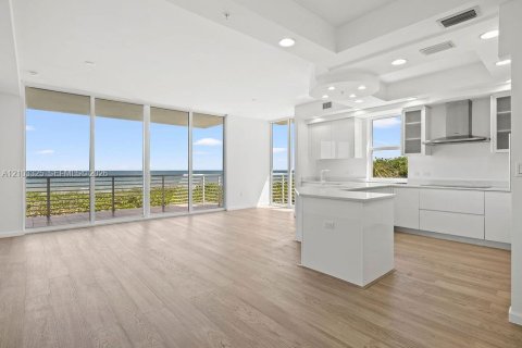 Copropriété à vendre à Hutchinson Island South, Floride: 2 chambres № 2410884 - photo 8