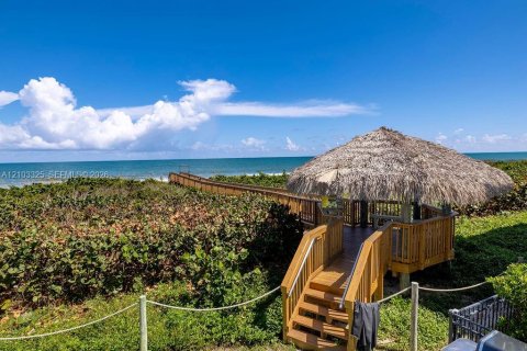 Copropriété à vendre à Hutchinson Island South, Floride: 2 chambres № 2410884 - photo 26