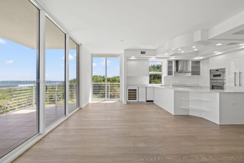 Copropriété à vendre à Hutchinson Island South, Floride: 2 chambres № 2410884 - photo 4