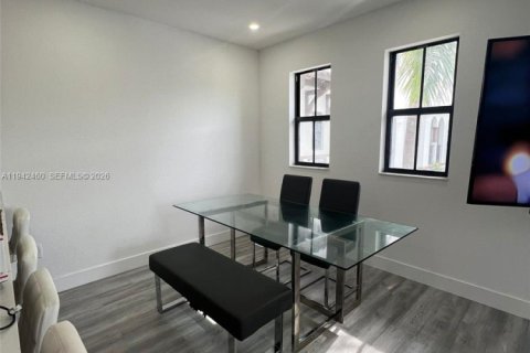 Купить кондоминиум в Дорал, Флорида 3 спальни, 116.69м2, № 2002679 - фото 14