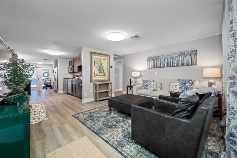 Casa en venta en Pinellas Park, Florida, 3 dormitorios, 138.42 m2 № 1837010 - foto 4